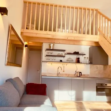 Chic Small New Up To 4 People, Pets Allowed * Lens