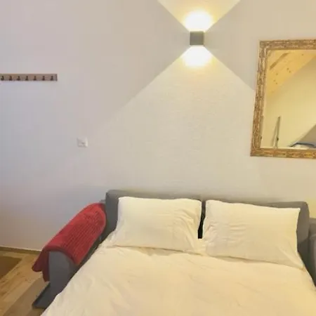 Chic Small New Up To 4 People, Pets Allowed Apartament *